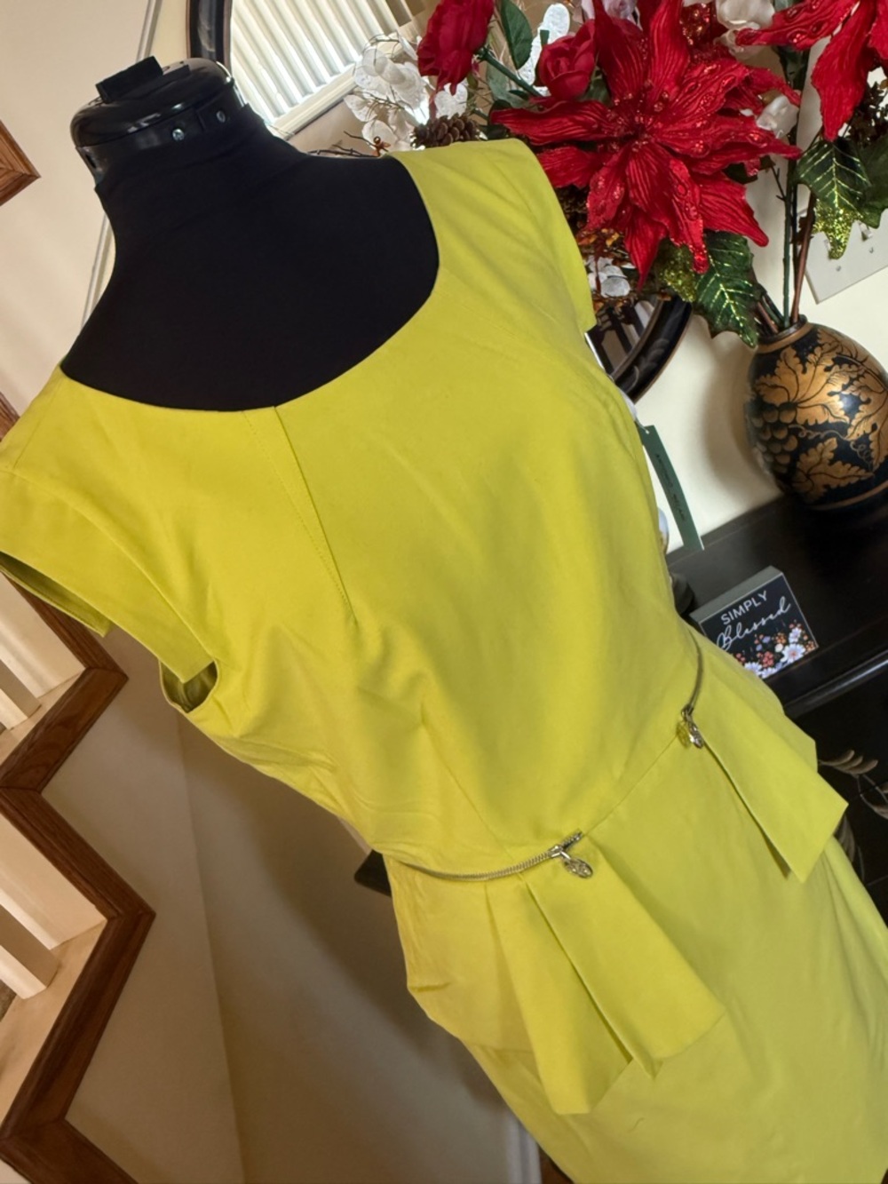 ANTONIO MELANI Bright Yellow Sheath Dress with Peplum Detail - Picture 17 of 17